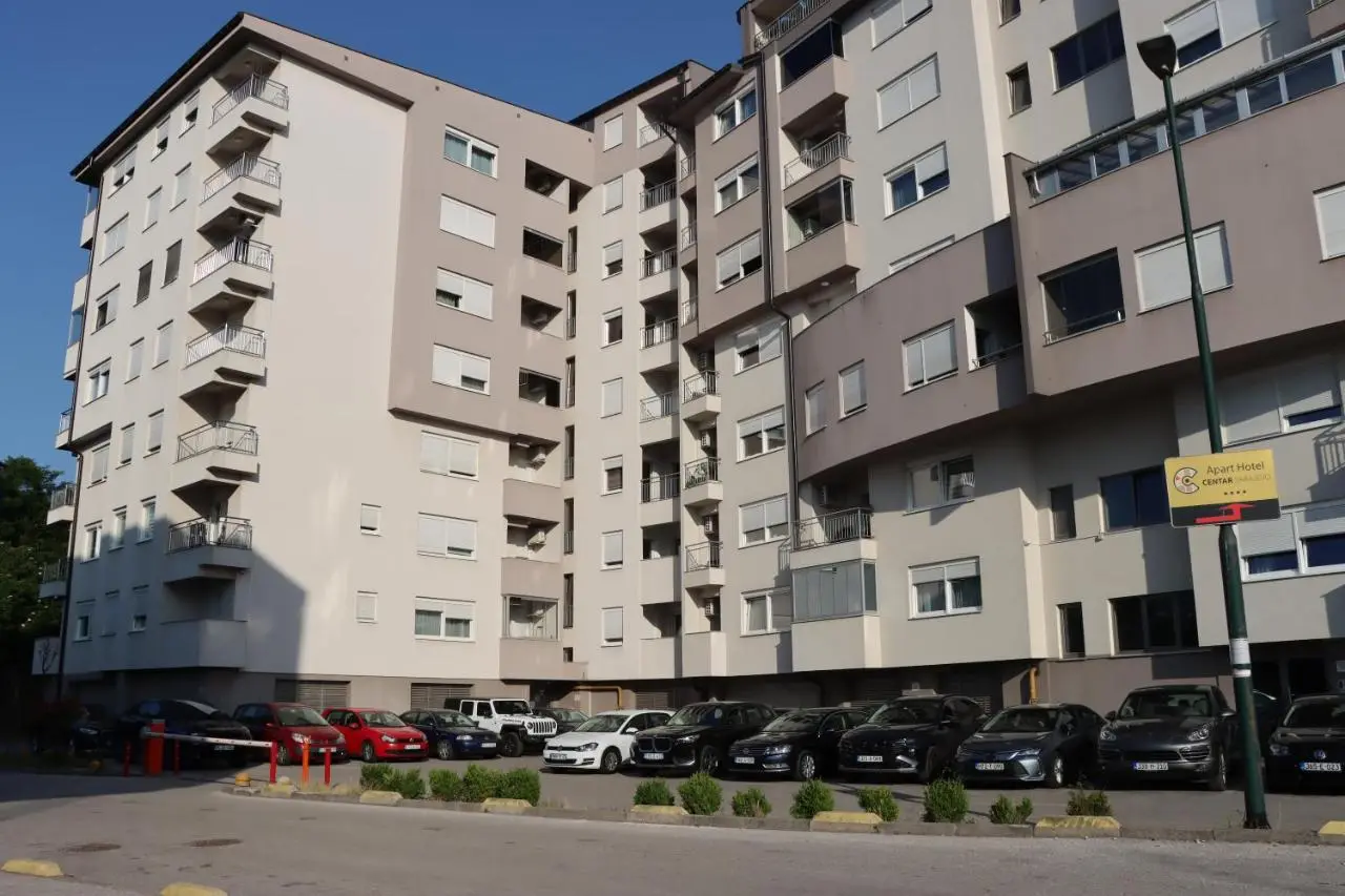 Apartment View FREE Parking