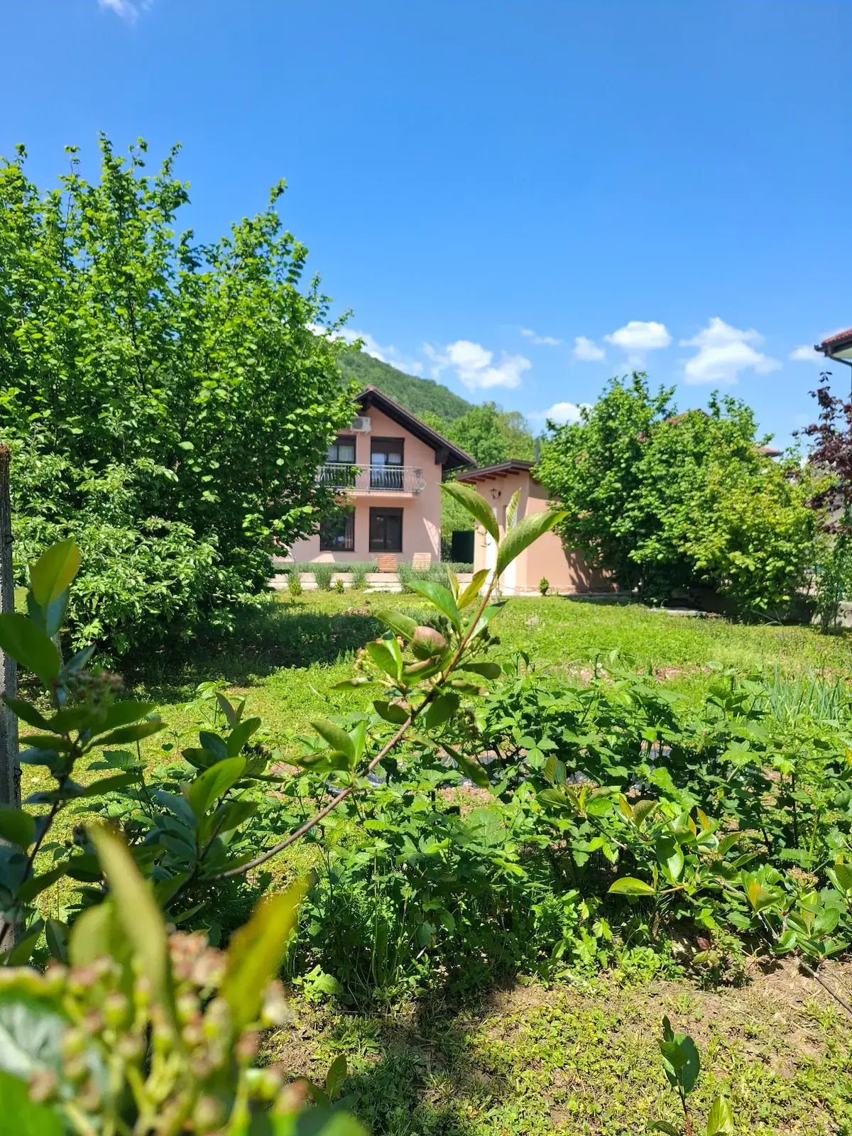 VILLA about min 3 persons - max 6 persons.