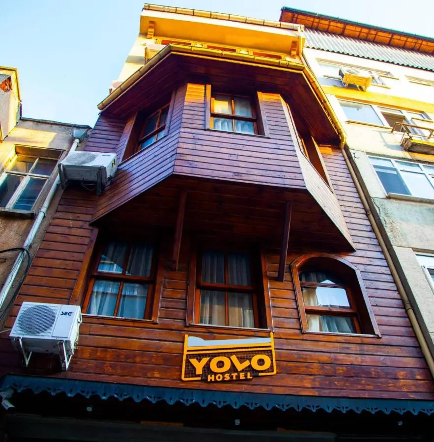 YOLO Hostel
