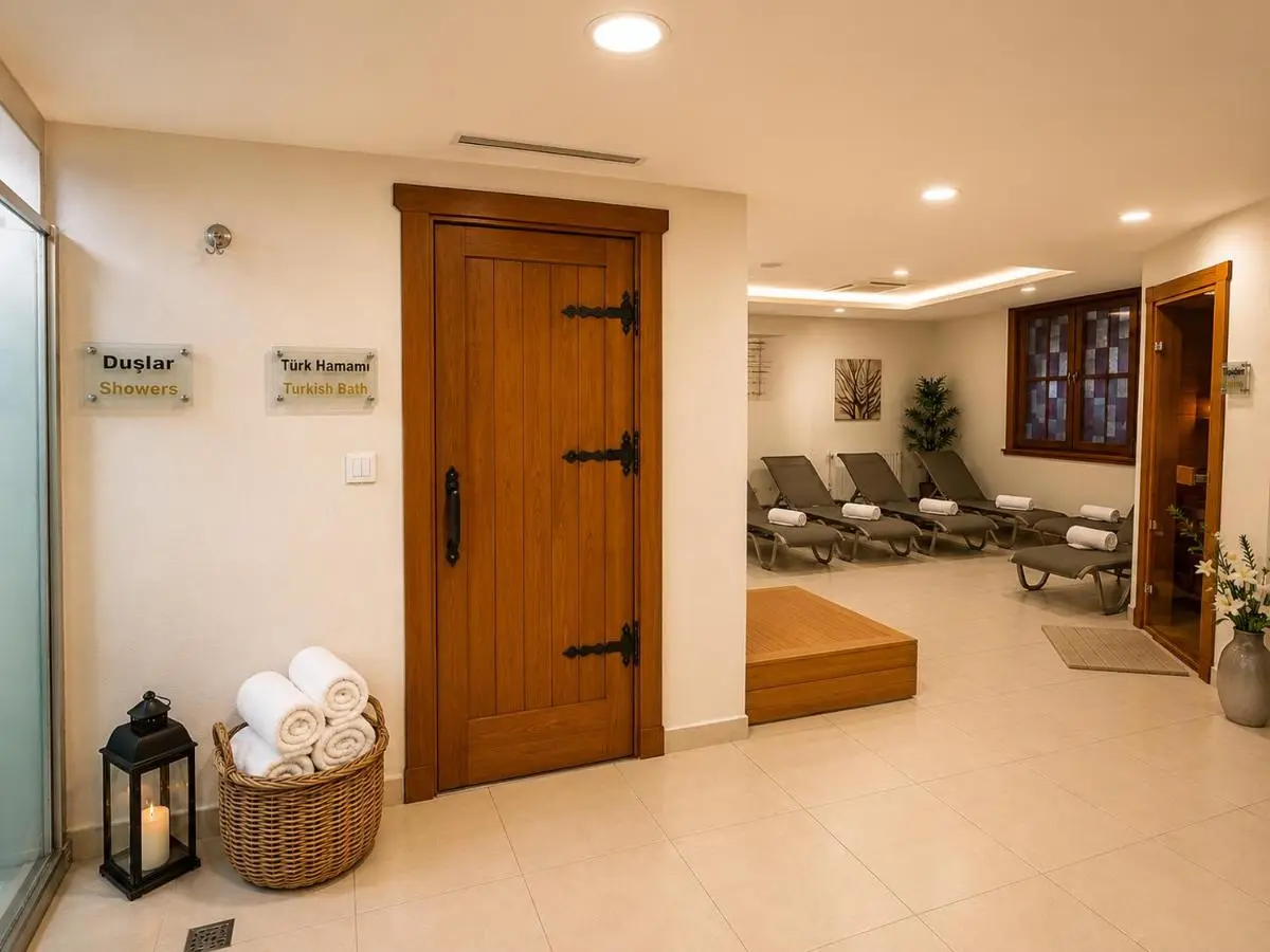 GLK PREMIER The Home Suites & Spa