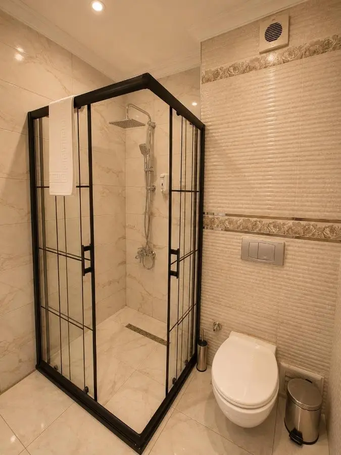 Royal Garden Suite and Hotel