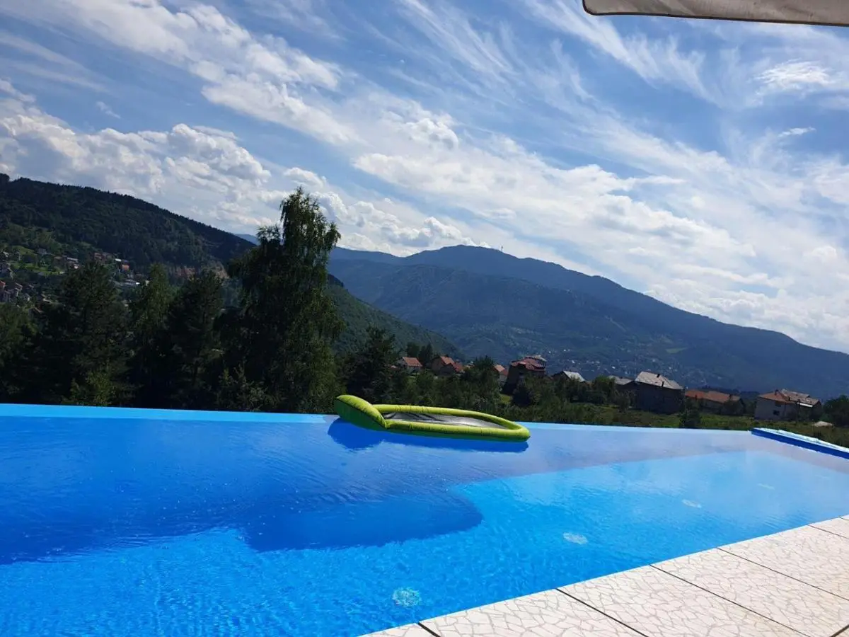 Villa Infinity