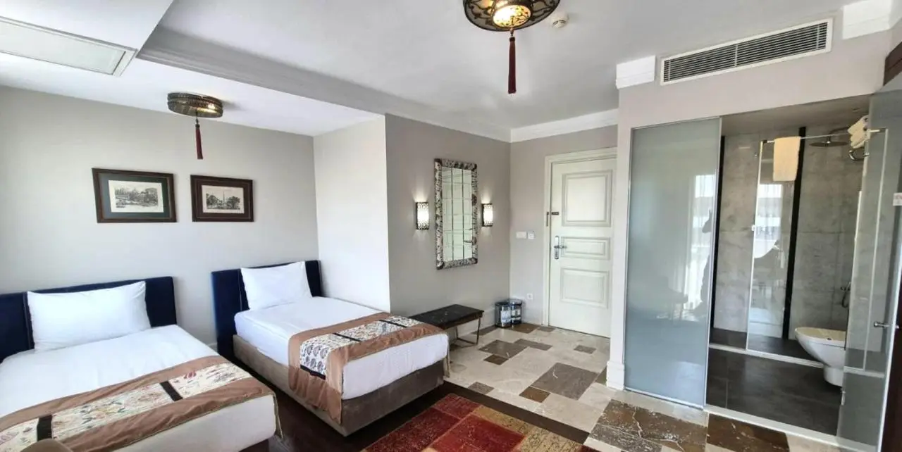Azade Suites