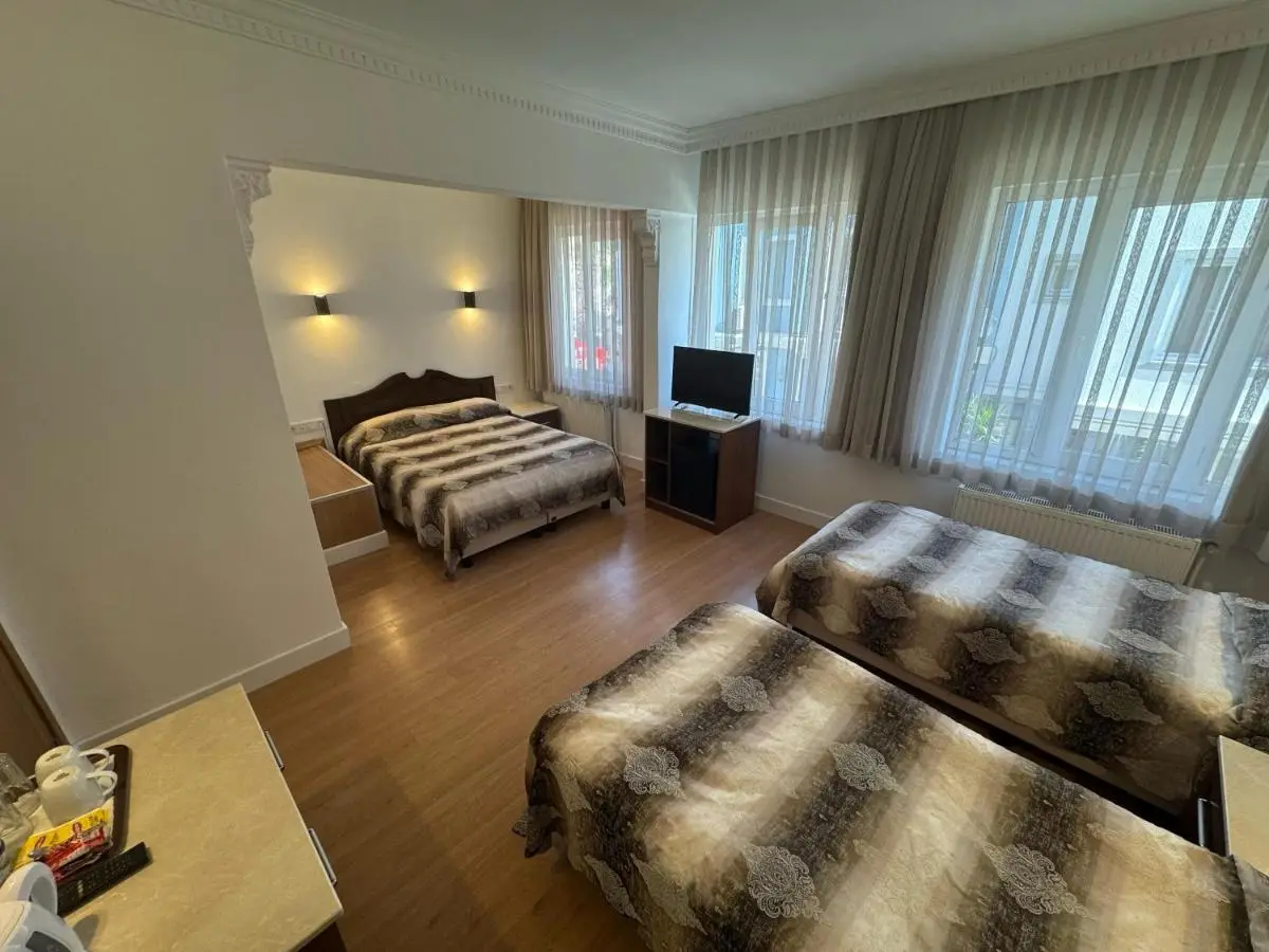 Hanedan Hotel