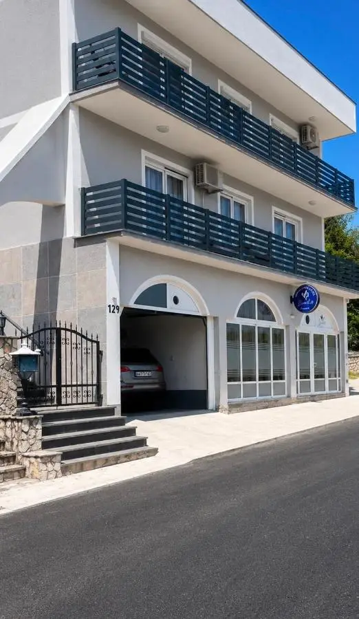 Bonita Apartments
