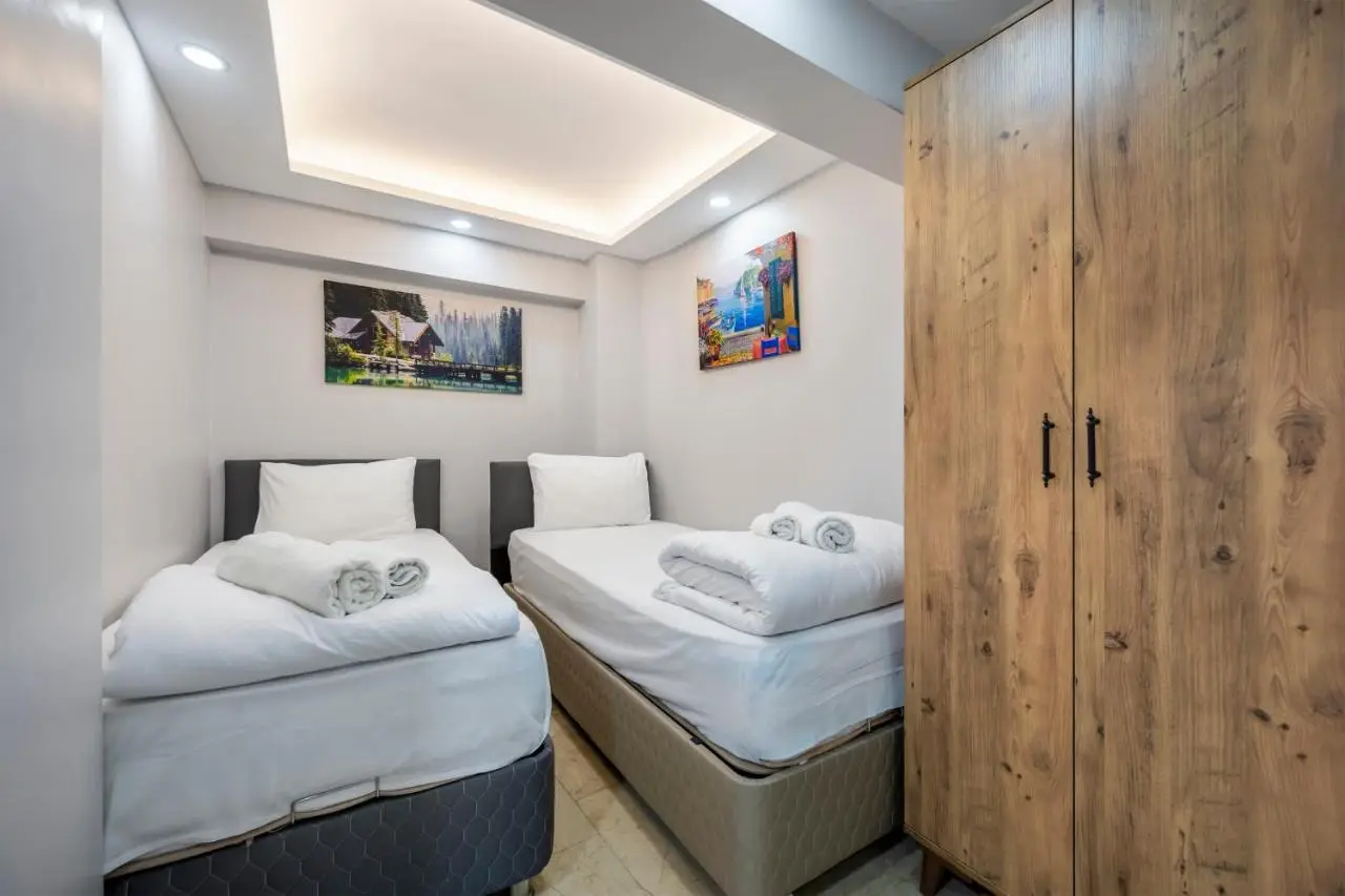 AYKA APART SUiTES OLD CITY