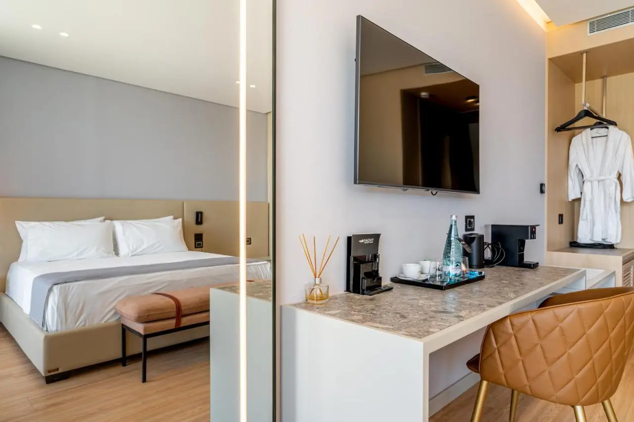 AlYACHT Premium Hotel