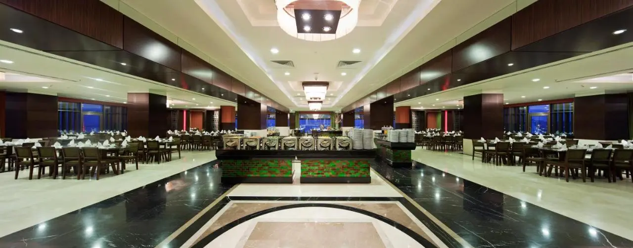 The Green Park Pendik