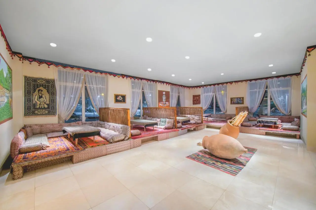 Qafqaz Riverside Hotel