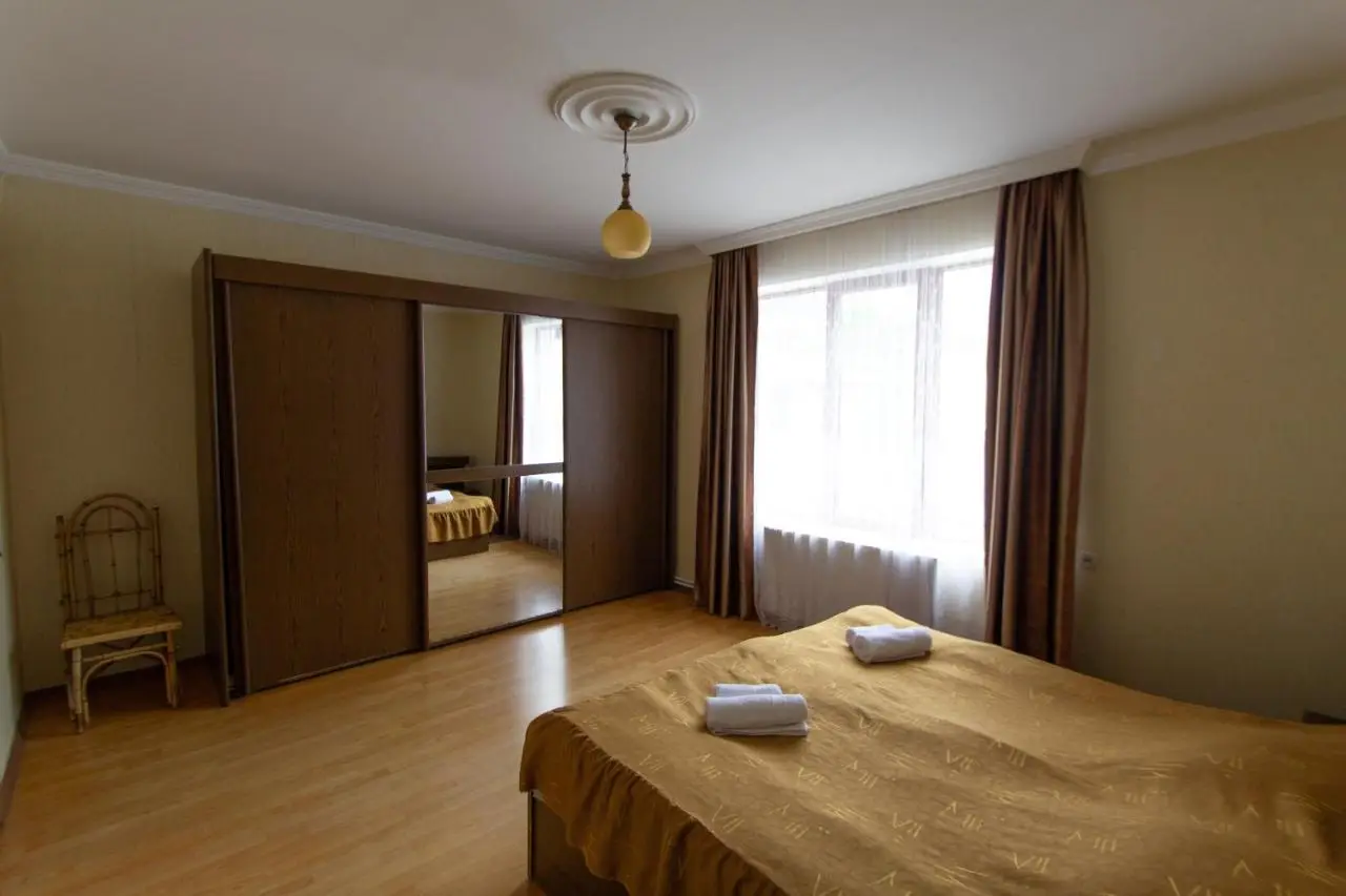 Eka&Nino GuestHouse