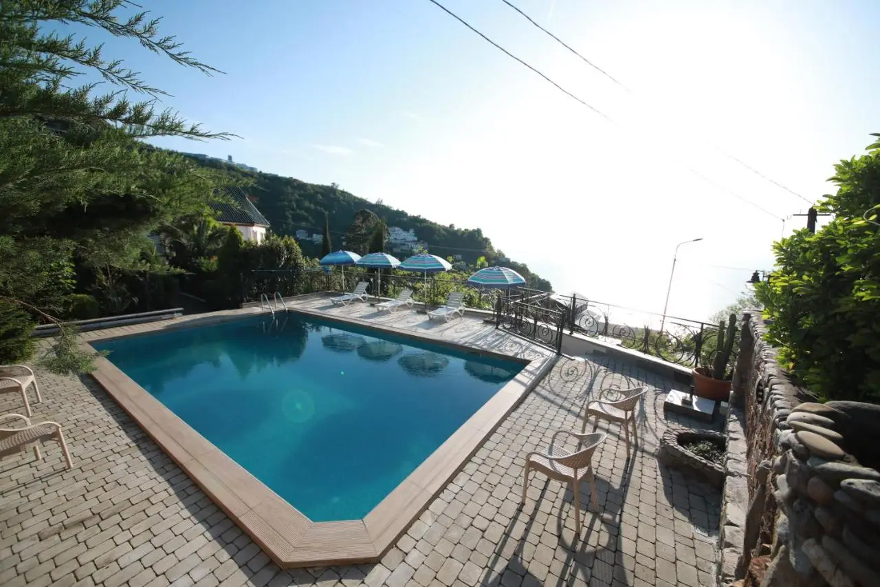 Mount Villa Kvariati