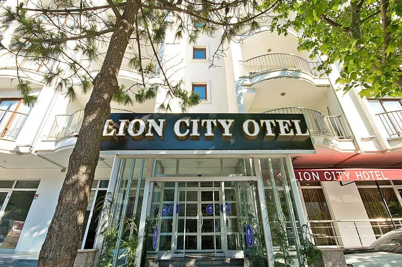 Lion City Hotel
