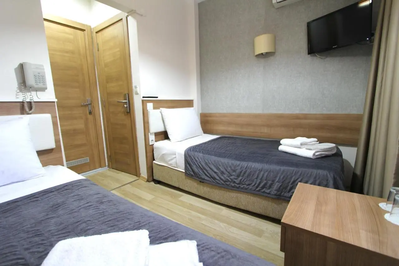 Metrohill Hotel