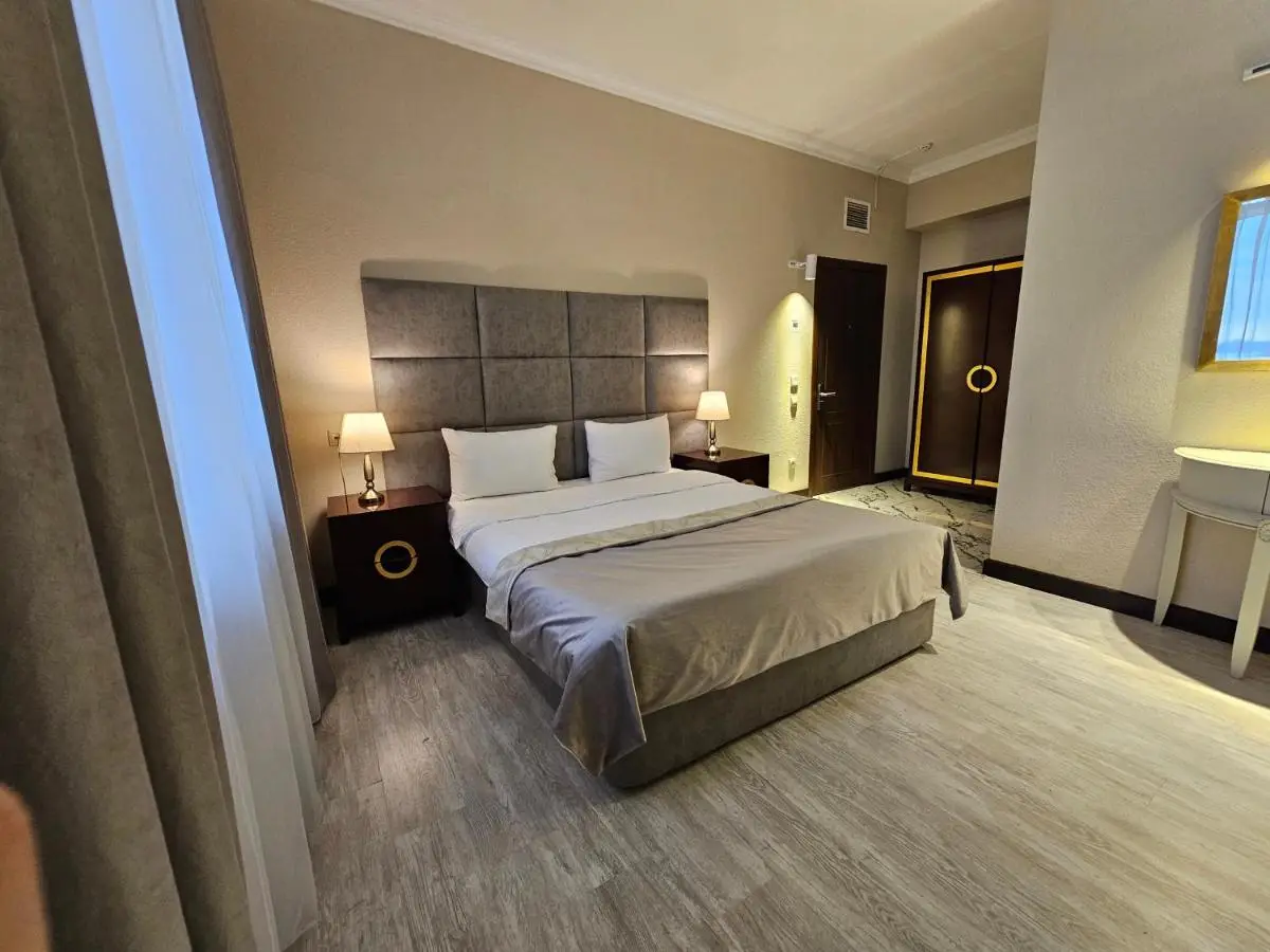 Crown Apartments