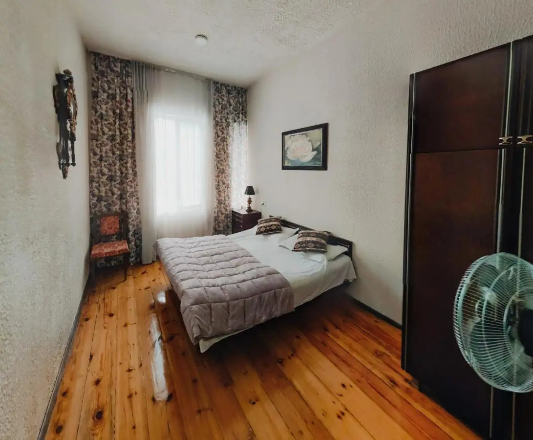Iveri House