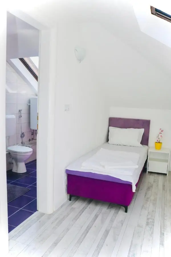 Villa Saraj with Swimming Pool & Jacuzzi near Sarajevo