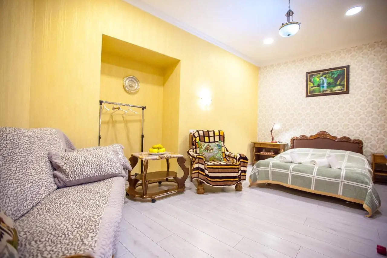 Guest House Happy Holidays