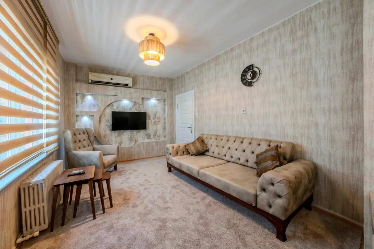 Palas Apartments