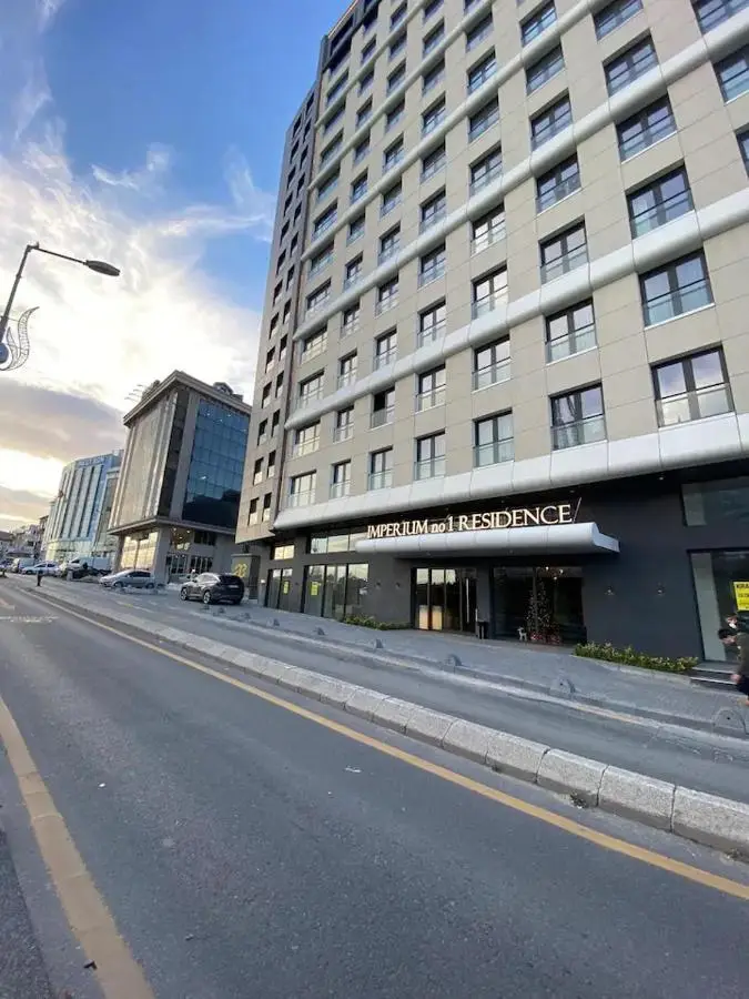 Luxury Central Fully Equipped 3BR 2BA Apartment by Siena Suites