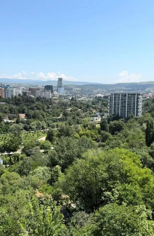 2-Bedroom Apartment with Spacious Park View Balcony - Parking - Vake, Tbilisi