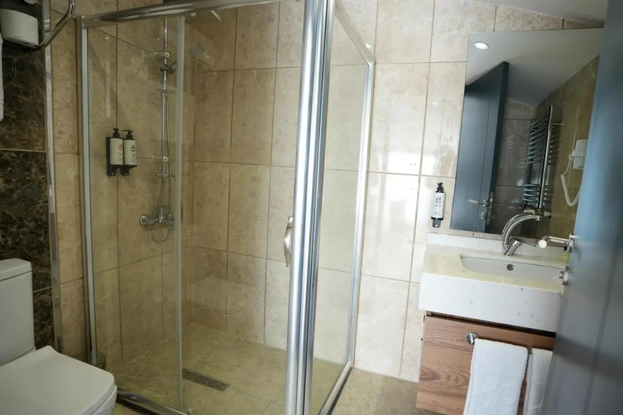 Business Life Hotel Güneşli