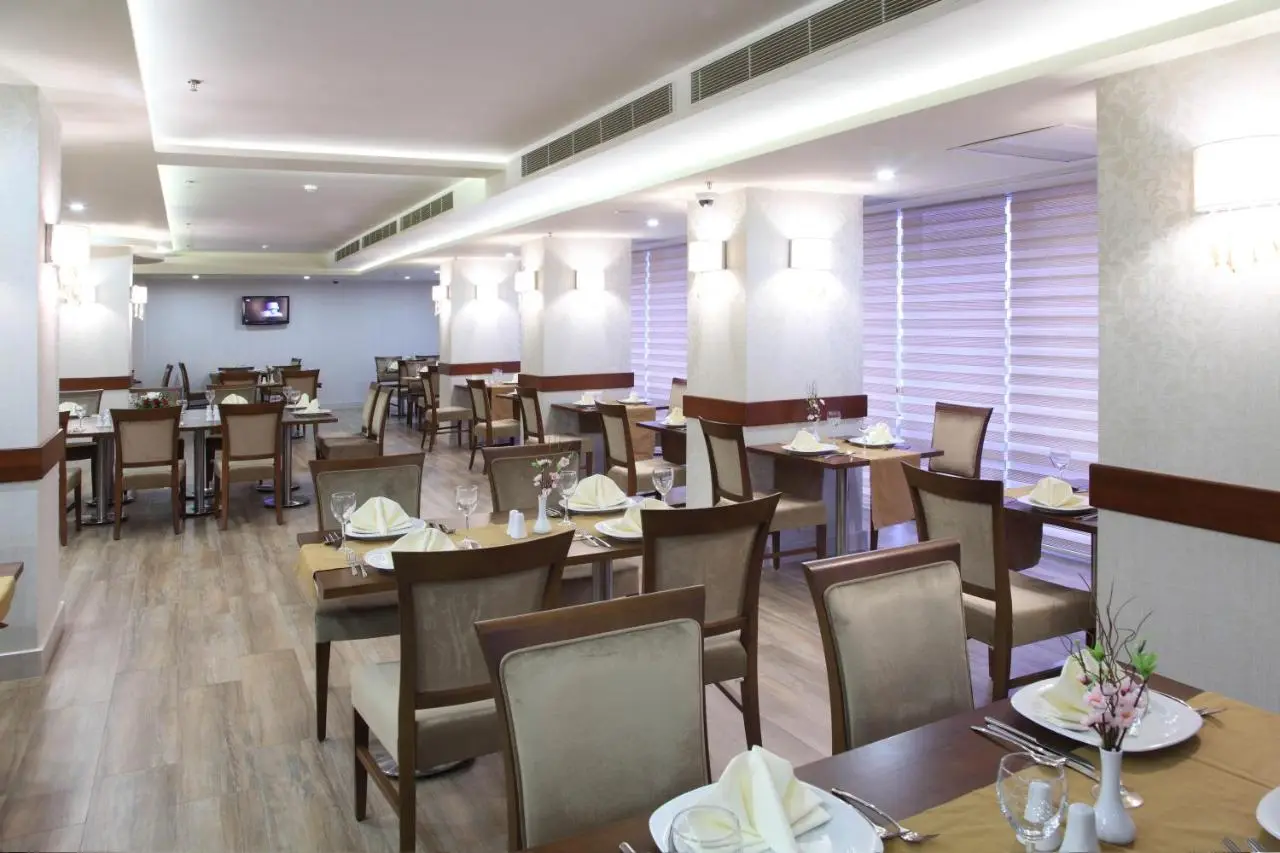 Hotel Senbayrak City