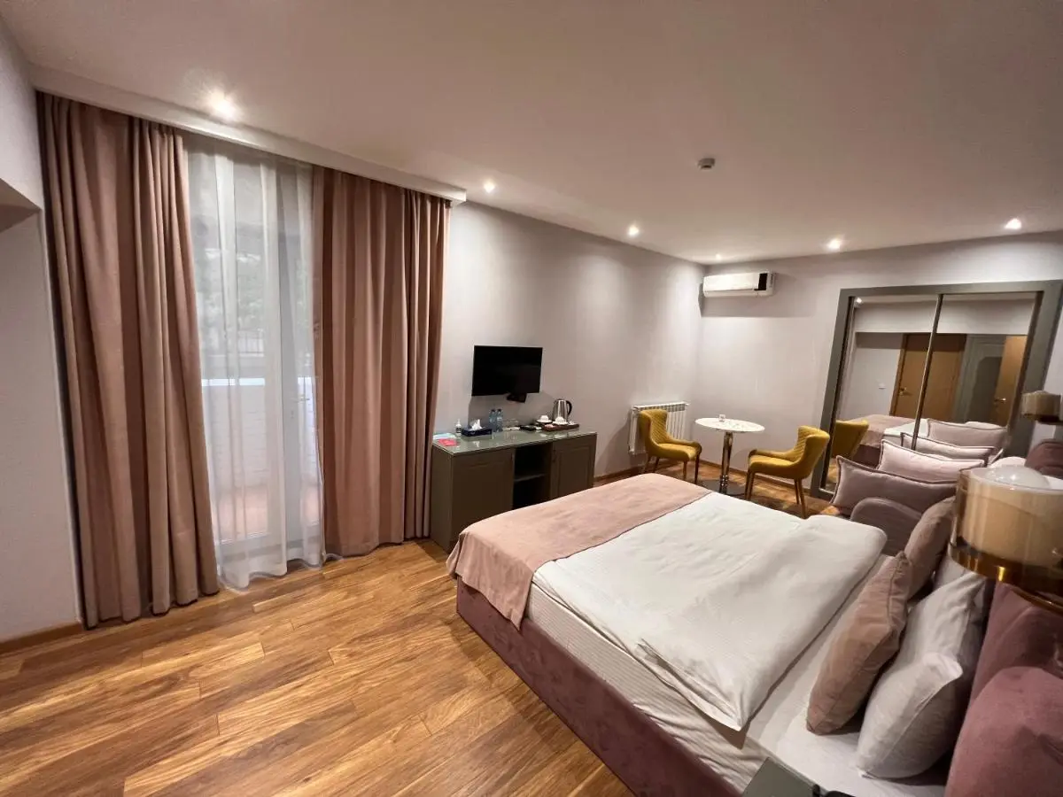 CH Hotel