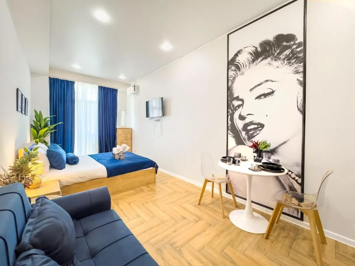 Monroe Chic Studio