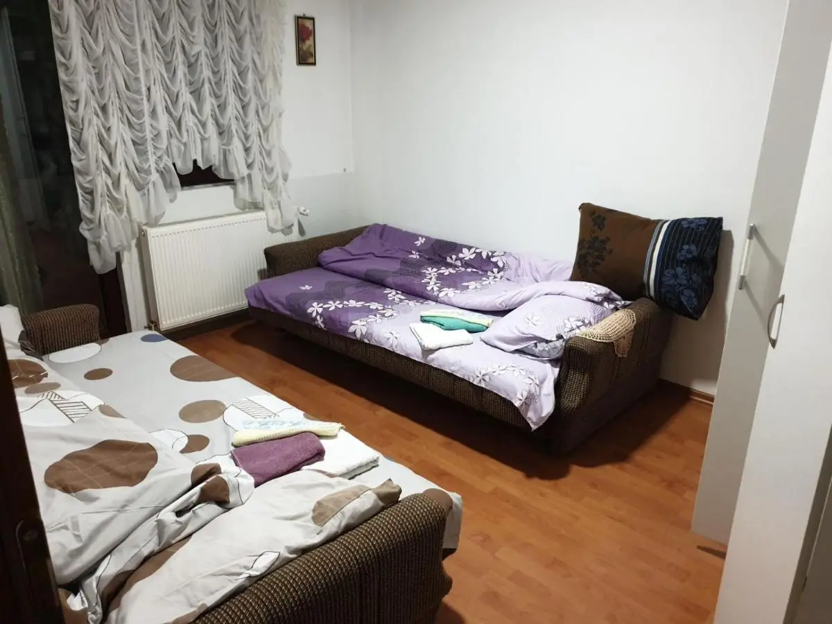 Grand AC Residence with Garden & Parking