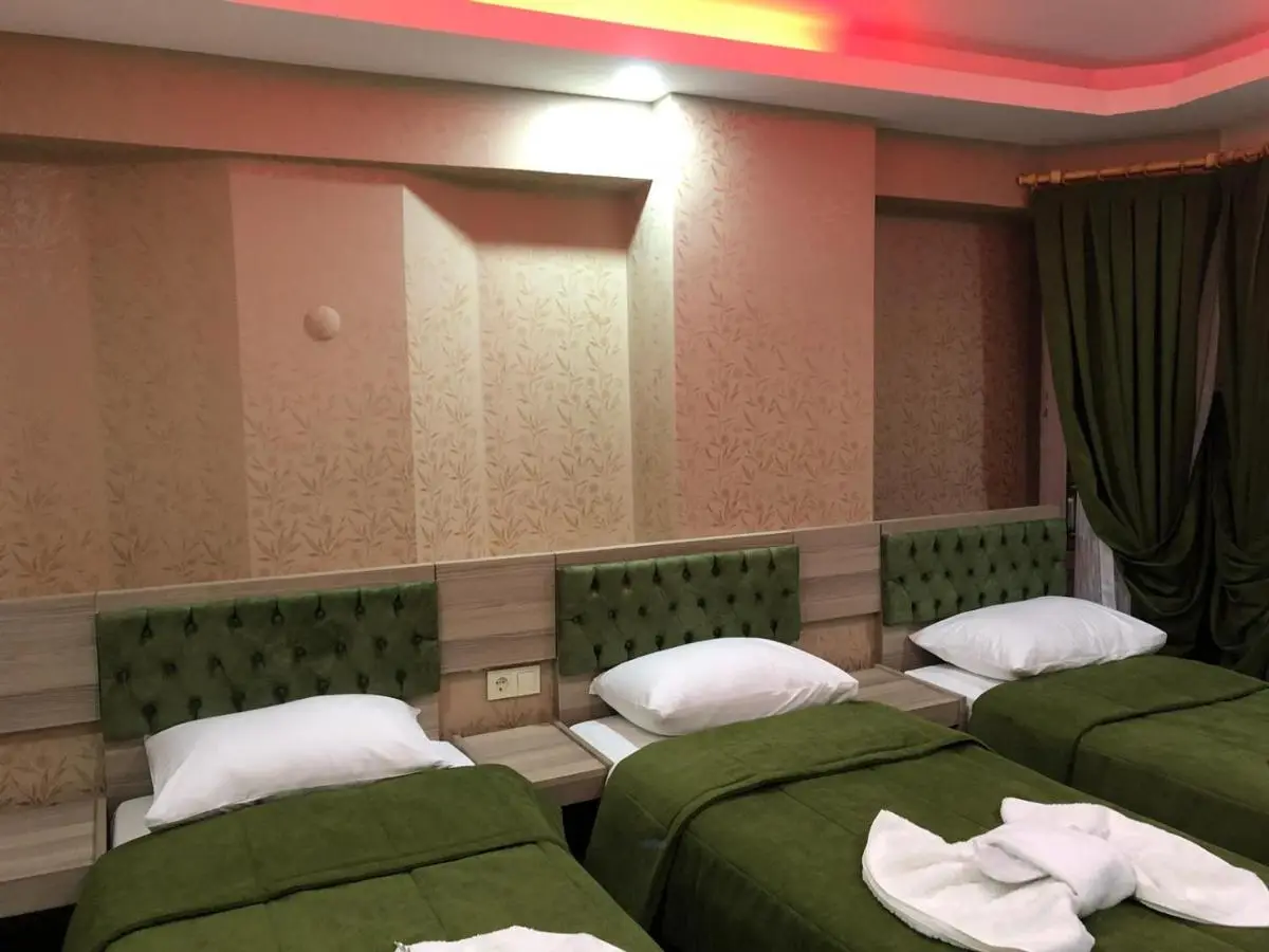 Kaya Madrid Hotel