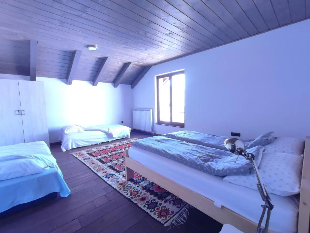 Šumarak Lodge