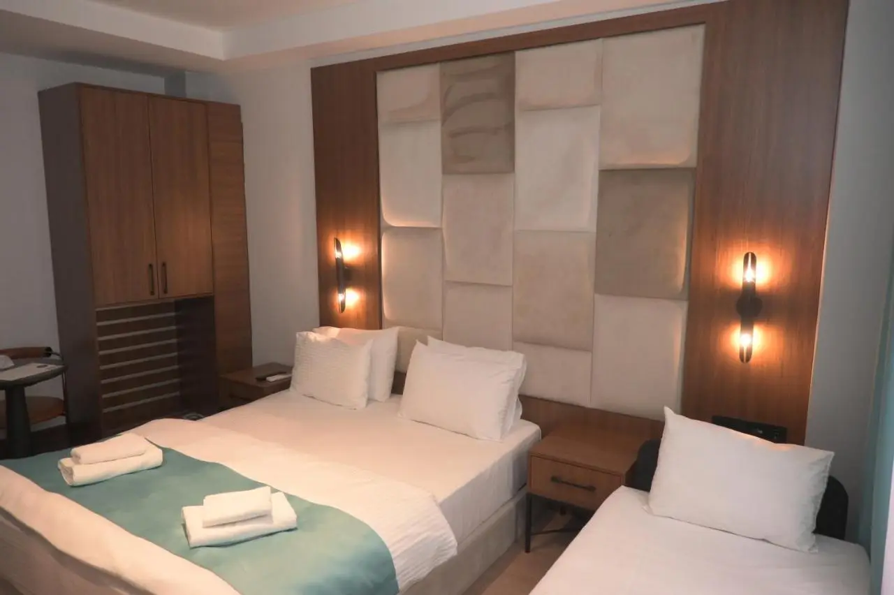 Isle Hotel