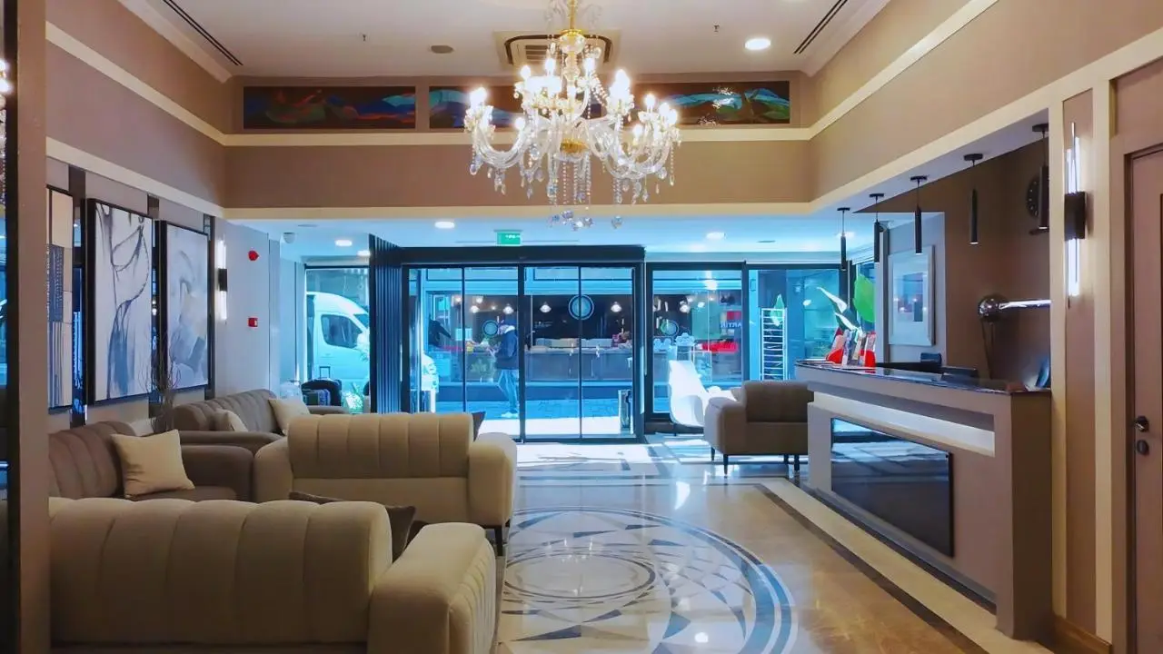 Aven Hotel