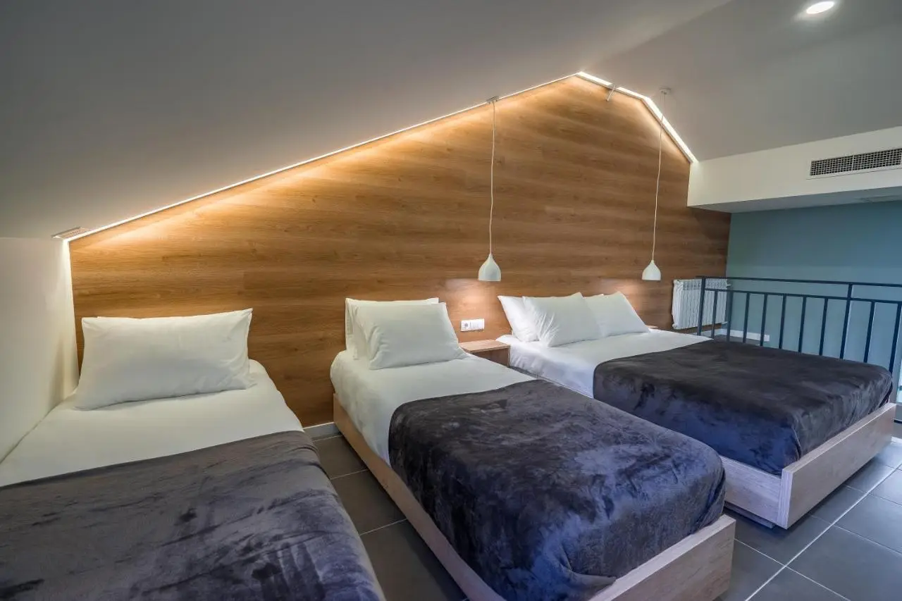 8 Rooms Apartotel On Meidan