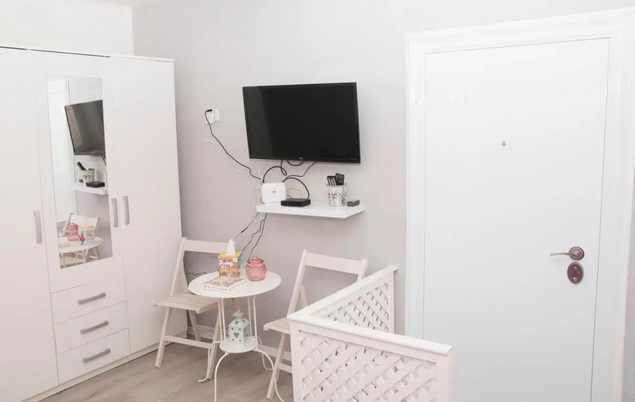 Bistrik Rose Apartment