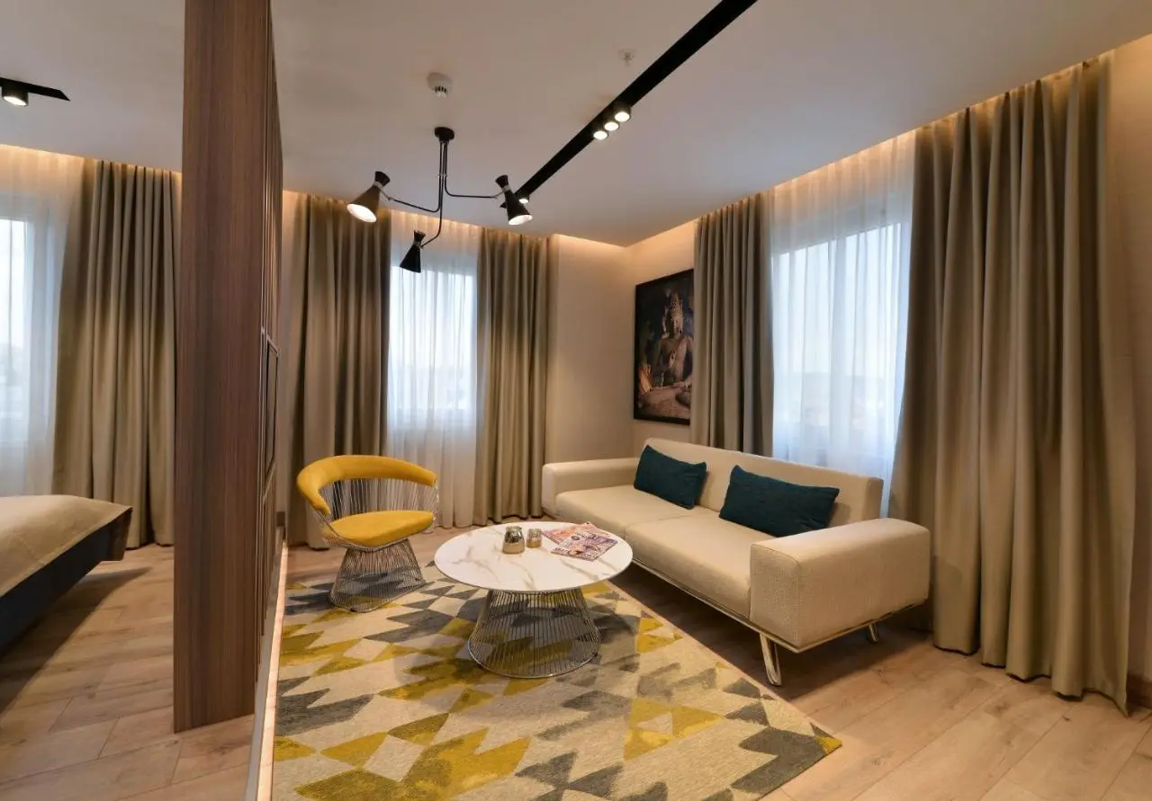 Nish Palace Exlusive Suites