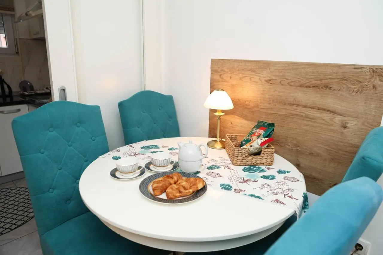 Ellena apartment