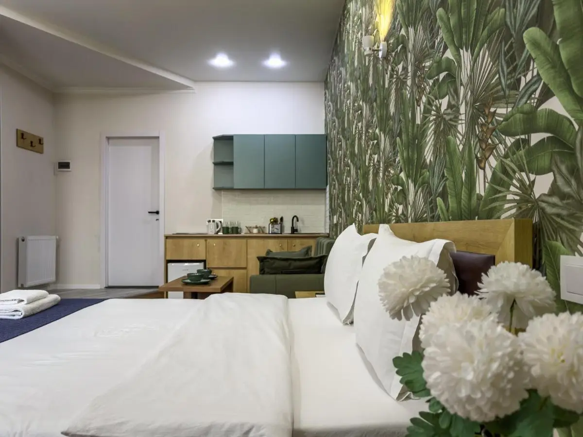 Shirin And Cozy Apartment With Jacuzzi Balcony