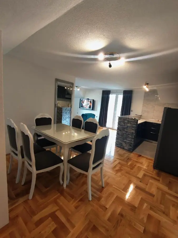 Apartman-vikendica Mihajlović