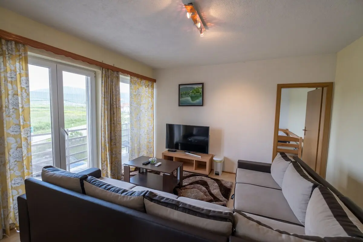 River Bank & castle view apartment 1