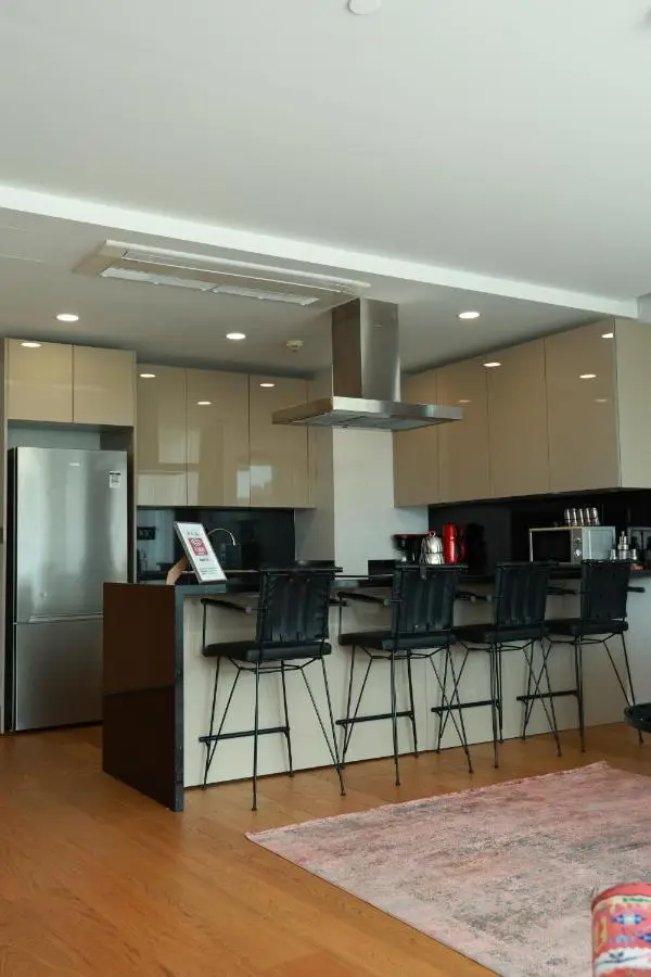 Deluxe 2BR Apartment Balcony 420