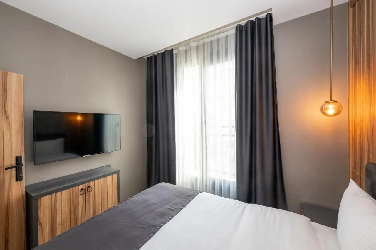 The Nirvanas Hotel