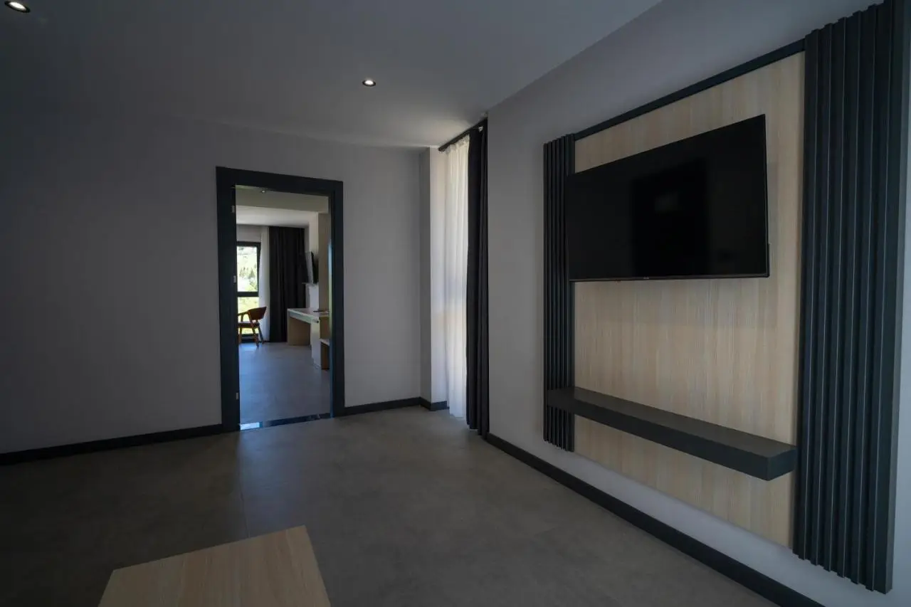 Demederon Hotel