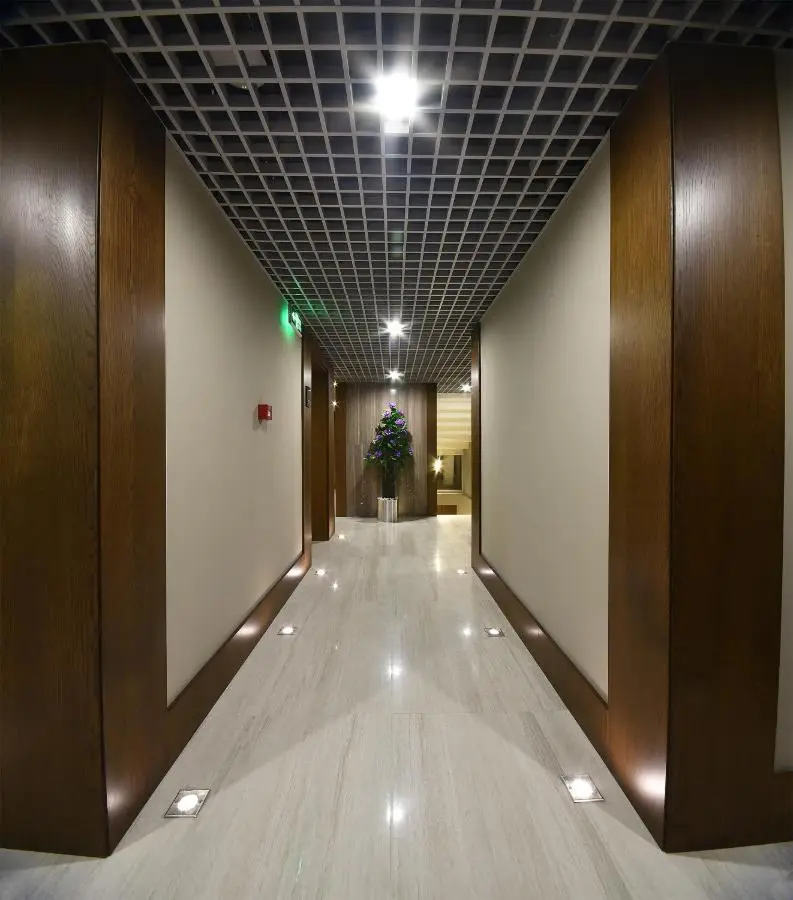 The Elegant Hotel