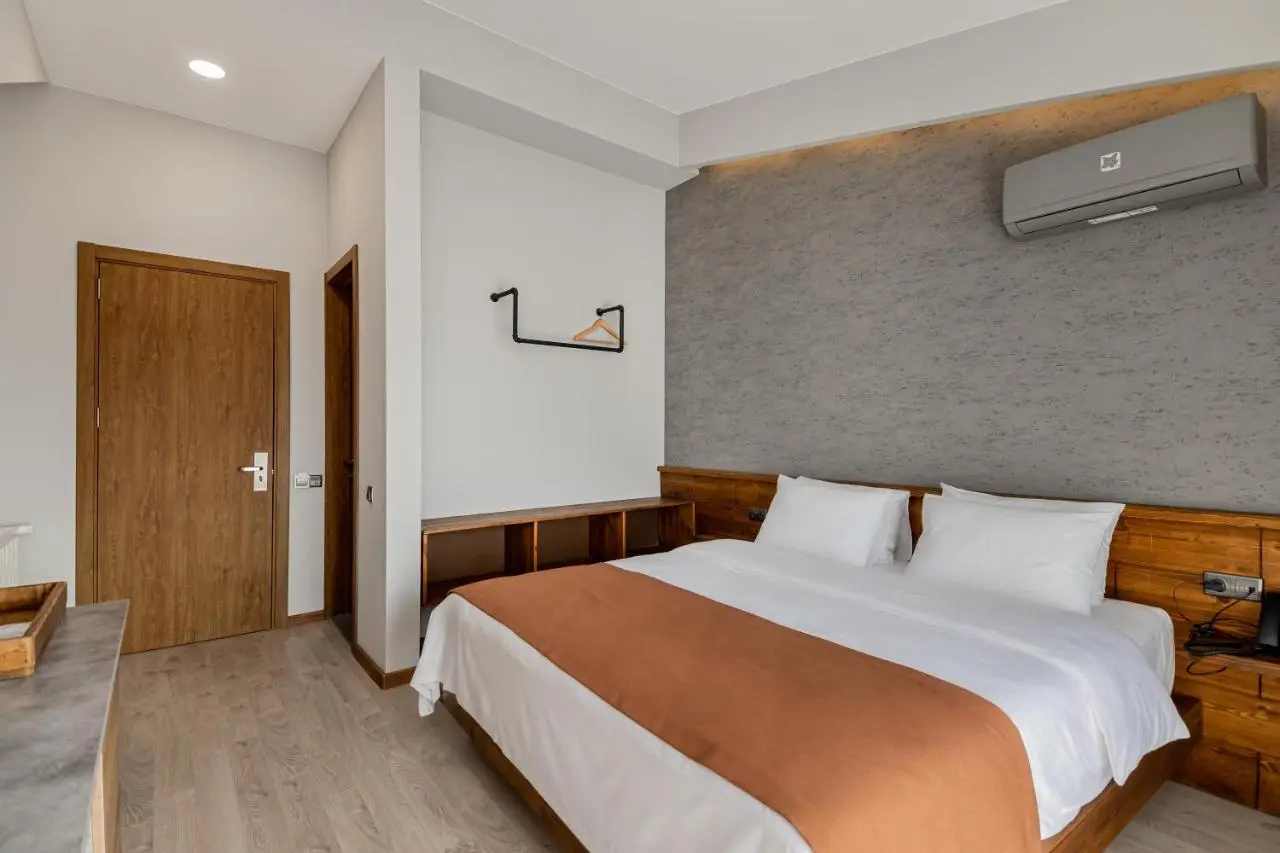 Ivy Hotel