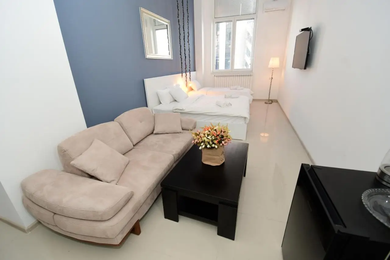 Maxela Apartments