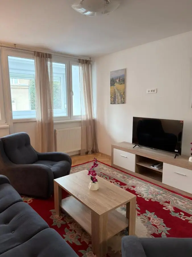 Old Square Apartment - Old Town