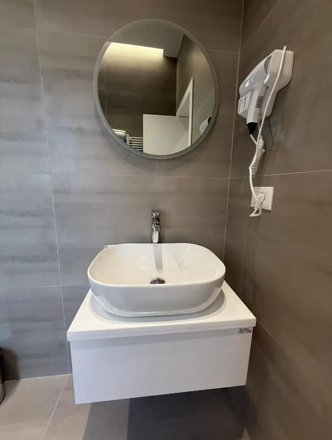 4 Rooms Tirana