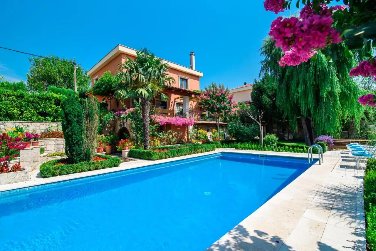 Villa Old Garden
