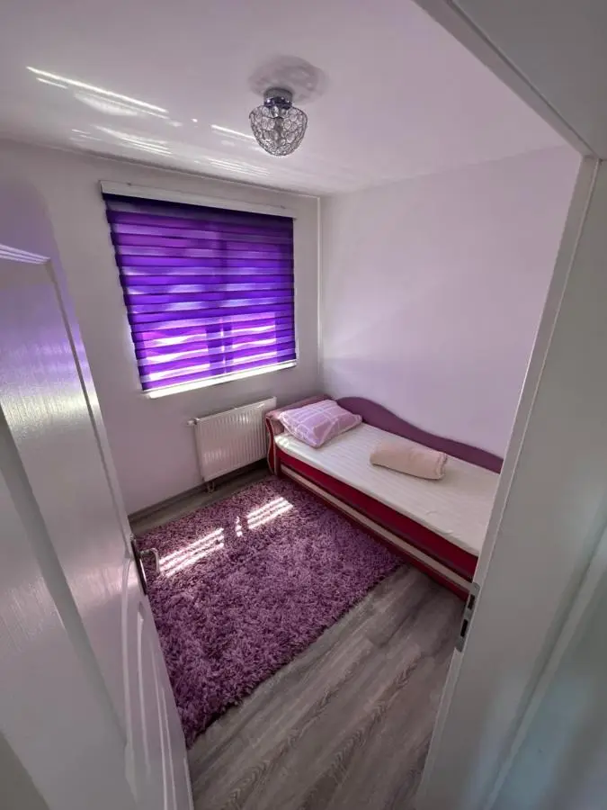 Apartman Ejna